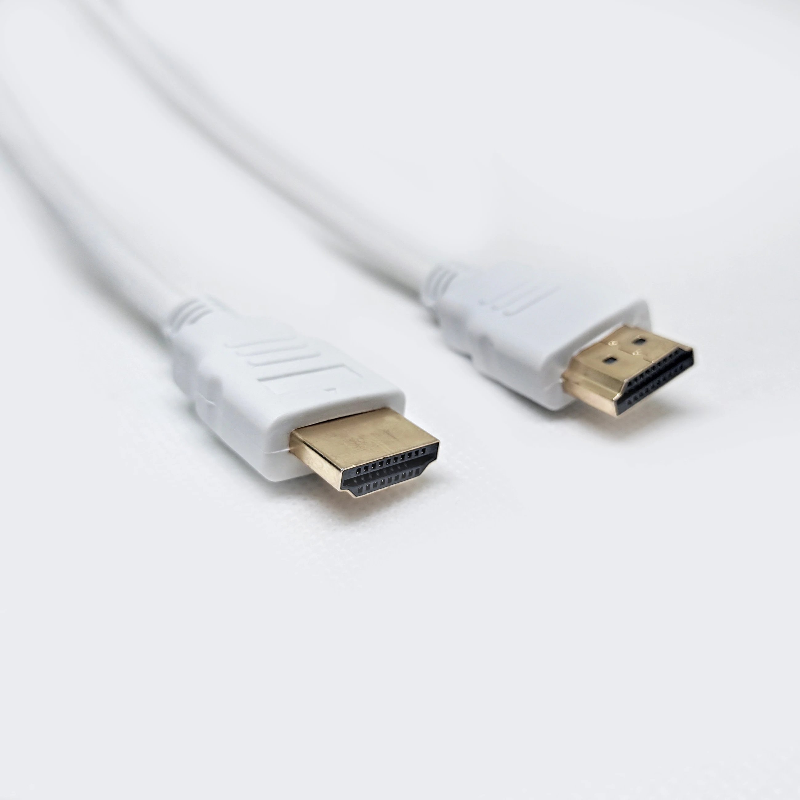 China Professional Manufacture HDMI 2.0 Cable White 1M 1.5M 18Gbps HDMI 4K 60HZ Stable Signal Transmission