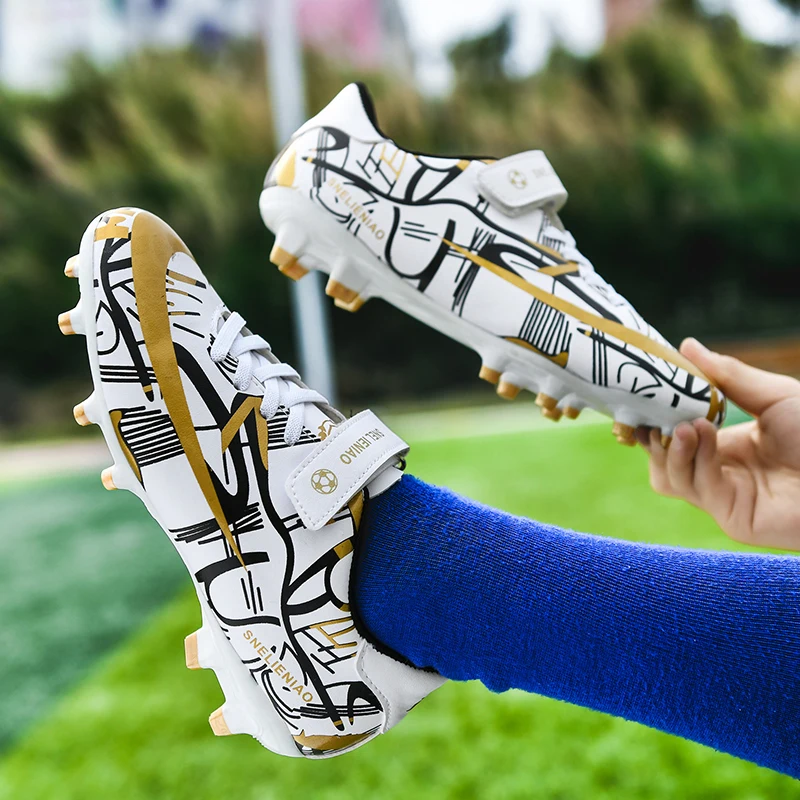 
Wholesale football boots comfortable studs cleats new shoes custom boys fotball soccer shoes 2020 professional fottball shoes 