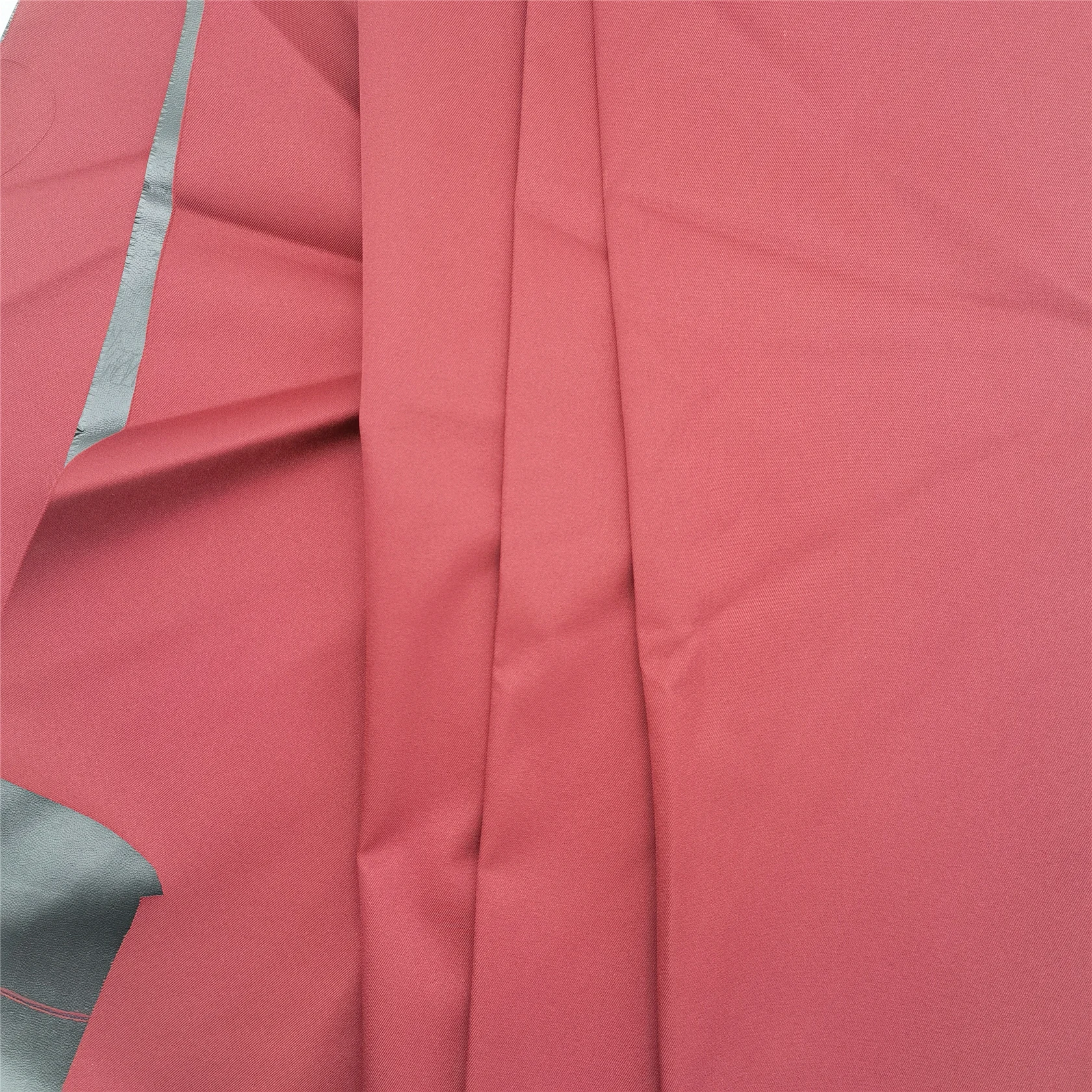 Factory Price 75D Waterproof Twill fabric TPU Coated 100% Polyester Pongee Fabric For Winter jackets