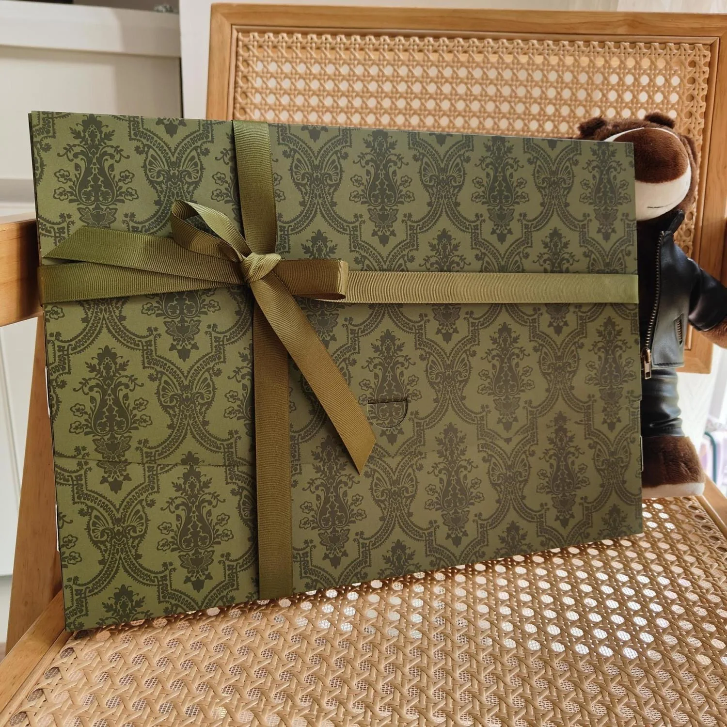 Large Corrugated Board Pajamas Gift Packaging Express Shipping Express Delivery Mailer Box Usage for Cloth