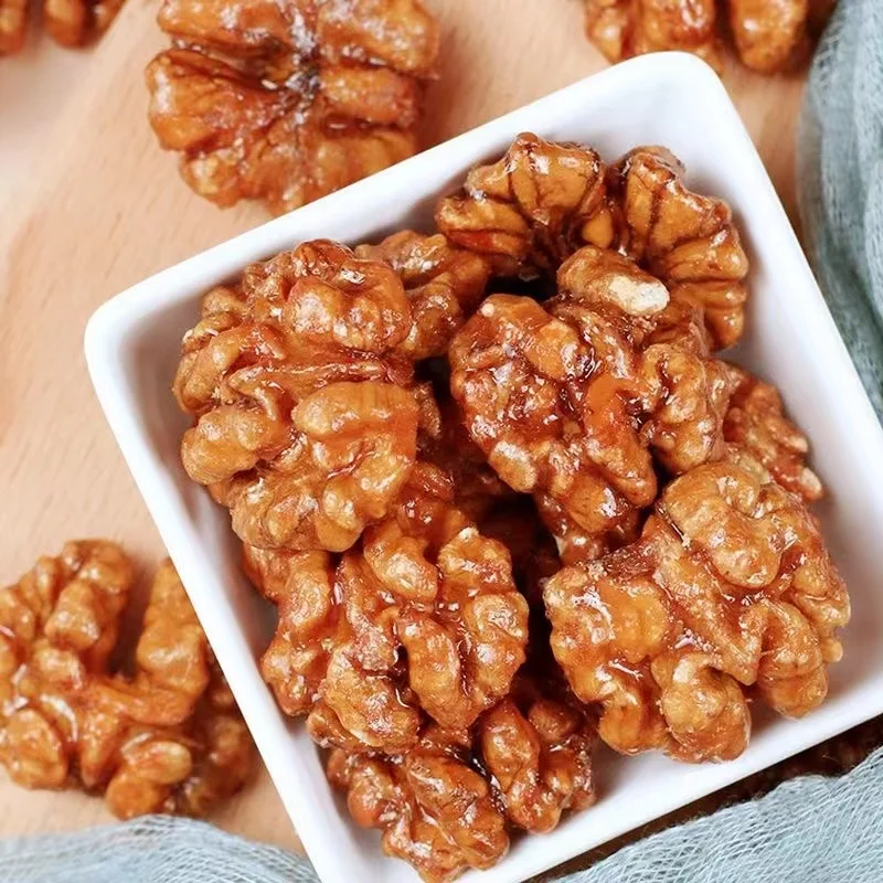 Natural production base of cooked walnut kernels, ready-to-eat crispy amber walnut kernels