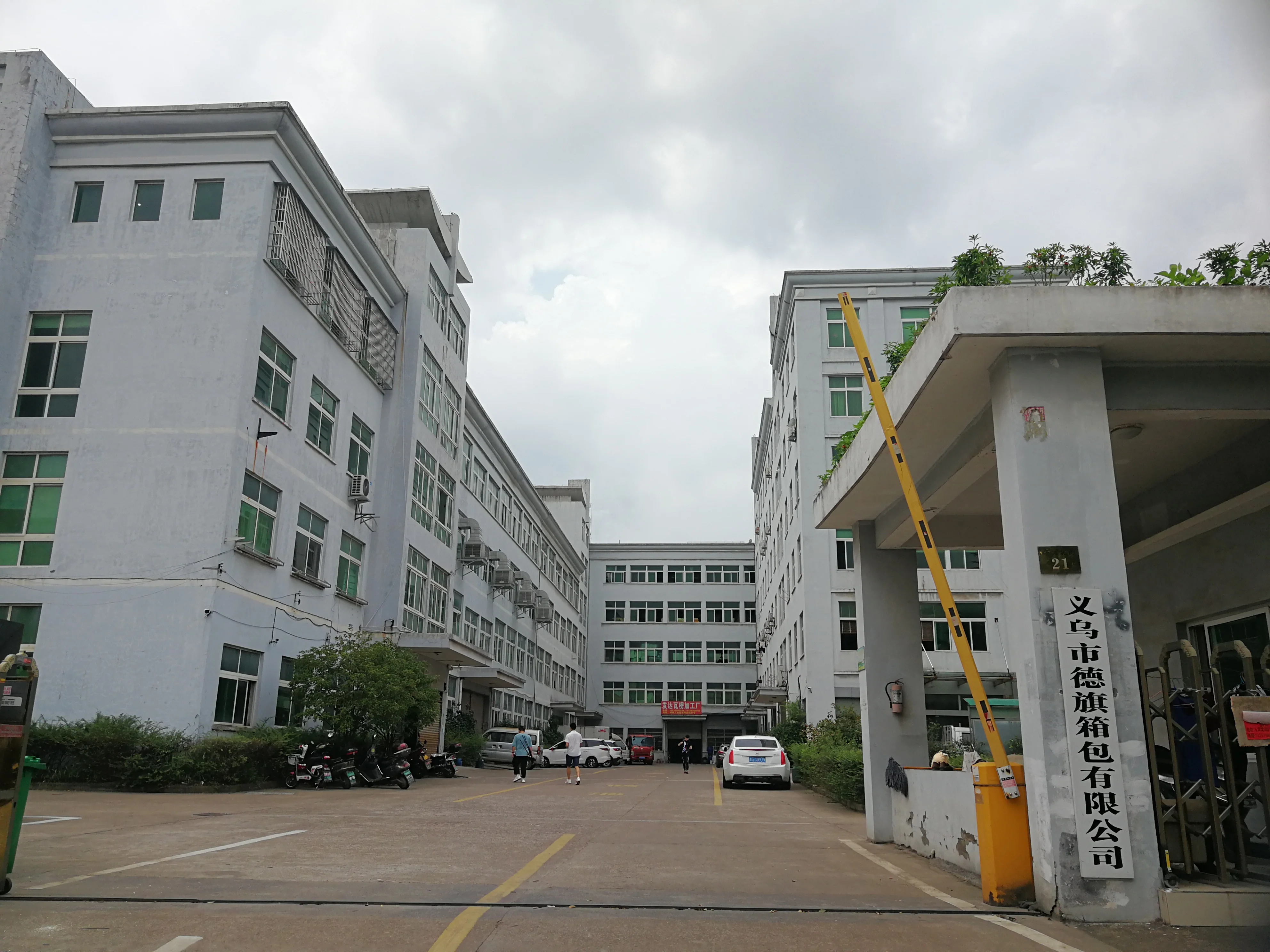 Portable Safety Travel Neck Wallet Passport ID Holder Pouch Tourist Souvenir Security Purse