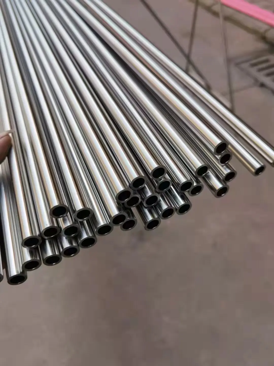 Труба из нержавеющей стали AISI ASTM TP 304 304L 309S 310S 316L 316ti 321 347H 317L 904L 2205 2507/труба из нержавеющей стали