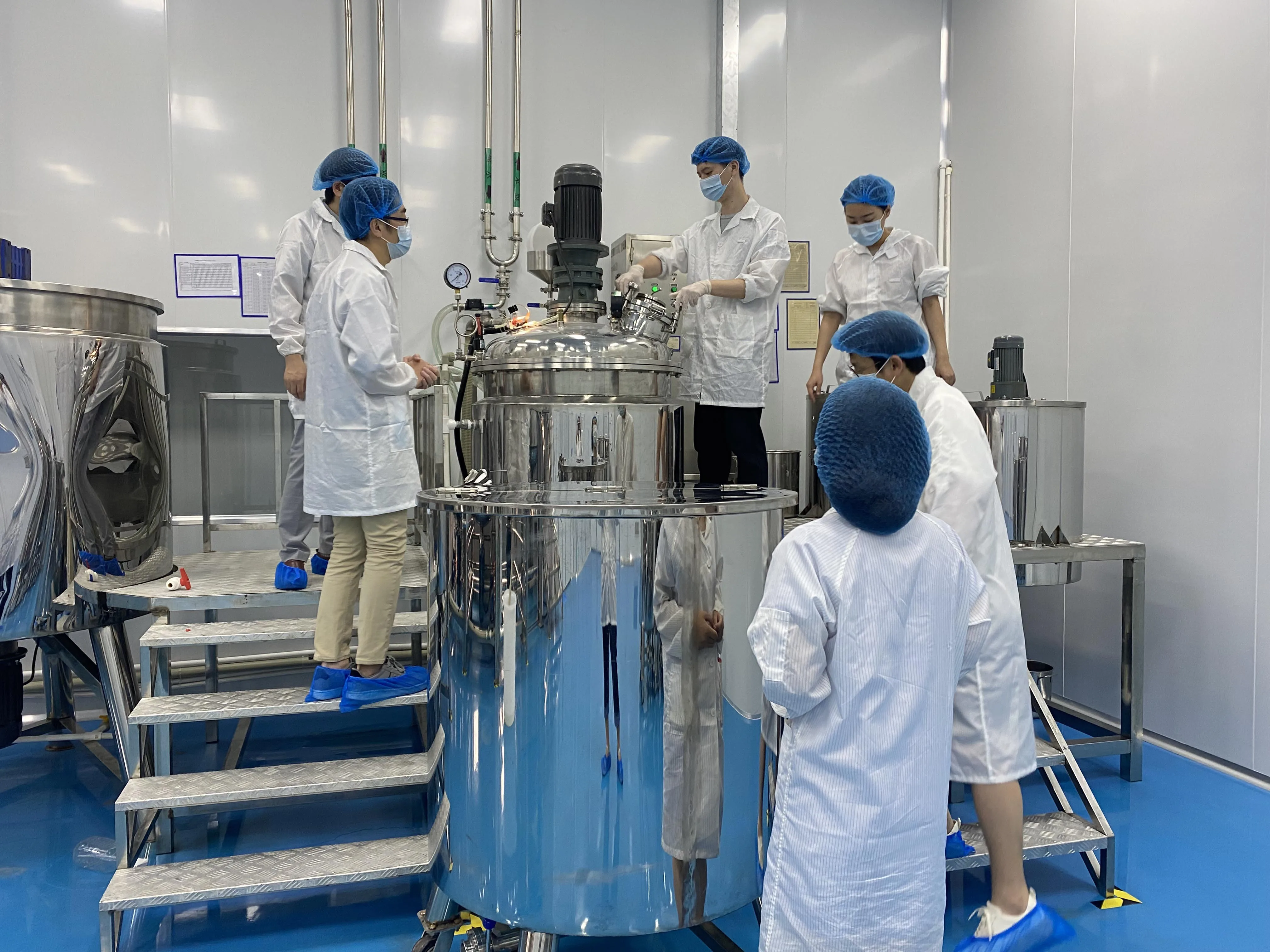 Wholesale Private Label Luxury Goats Milk Vegan  Perfume Shower Gel  Skin Care Bath Body Deep Cleaning l  Body Wash