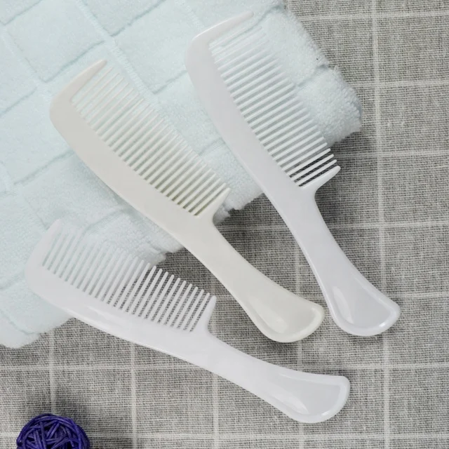 cheap white plastic comb for travel