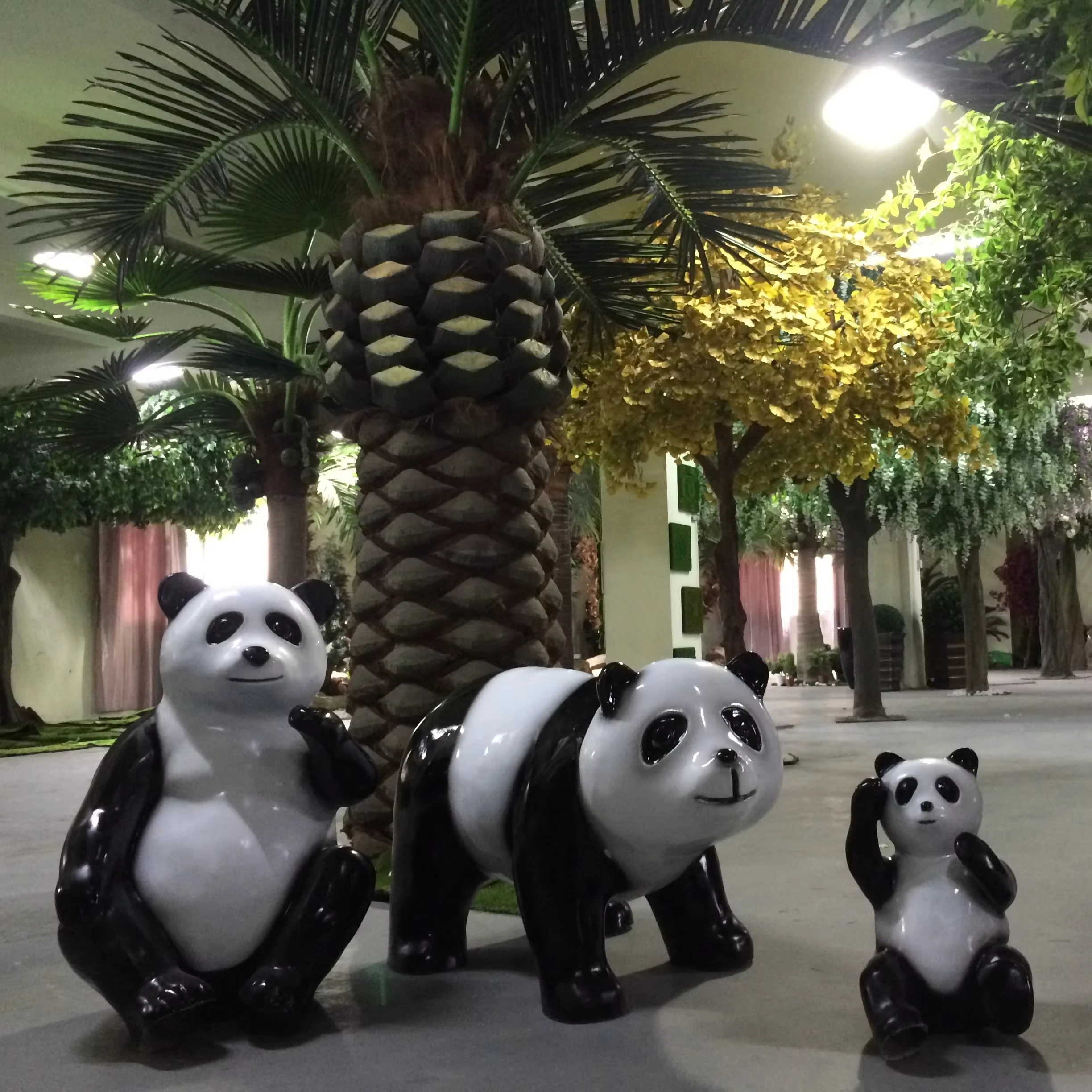 Exquisite Real-Size Artificial  Animatronic Panda Animal Models for Theme Parks & Adventure Parks Shopping Malls