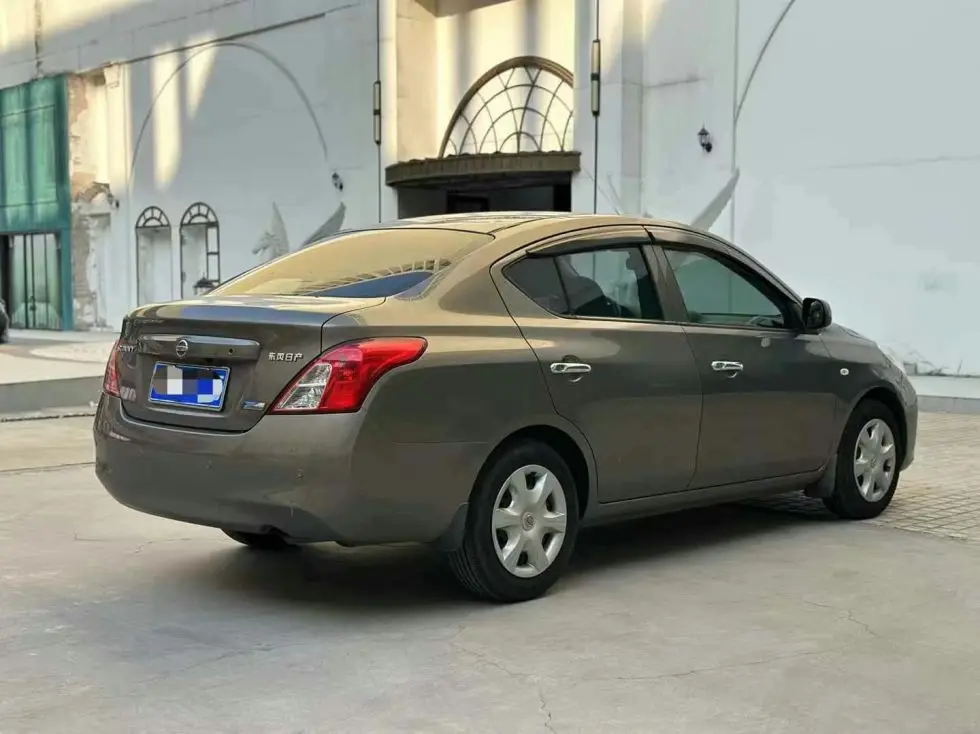 Wholesale 2011 Nissan Sunny 1.5L buying used cars navara for sale second hand and cheap cars