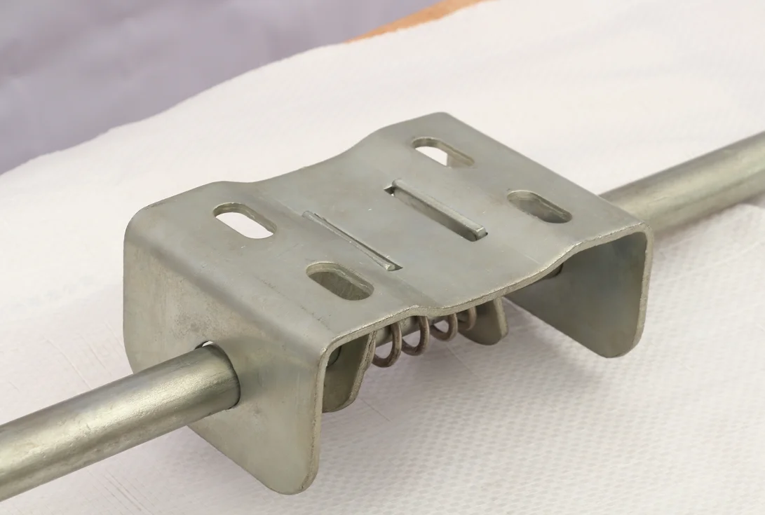 Pig equipment adjustable pig water pipe