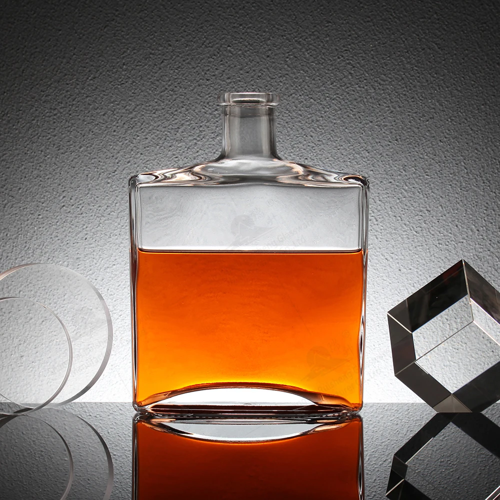 Wholesale 500ml Premium Clear Square Wine Vodka Whisky Rum Brandy XO Cognac Tequila Spirits Glass Bottles