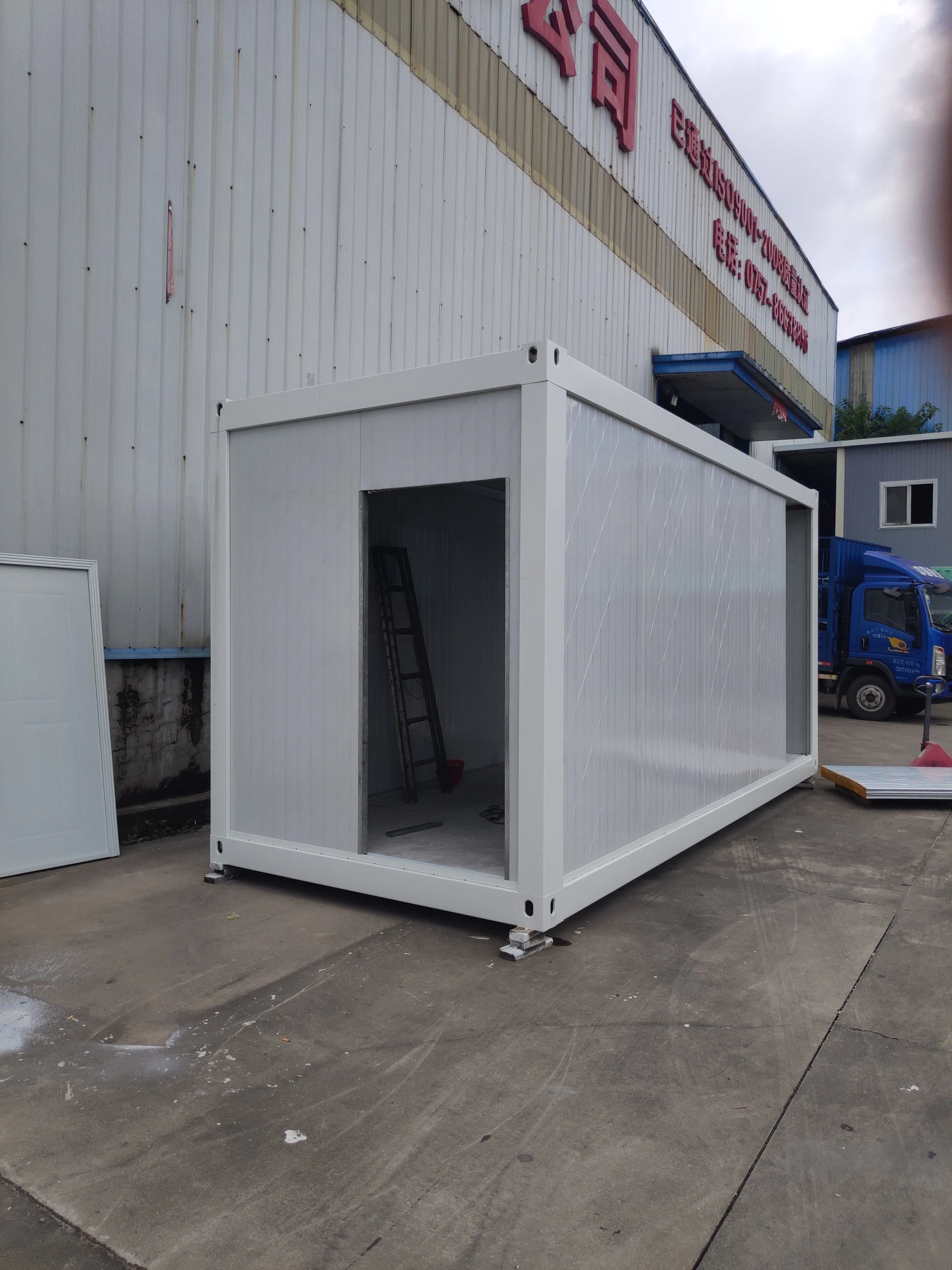 20ft Container Office Labor Camp accommodation small Prefab Container House Supplier 4 bedrooms for living log cabin