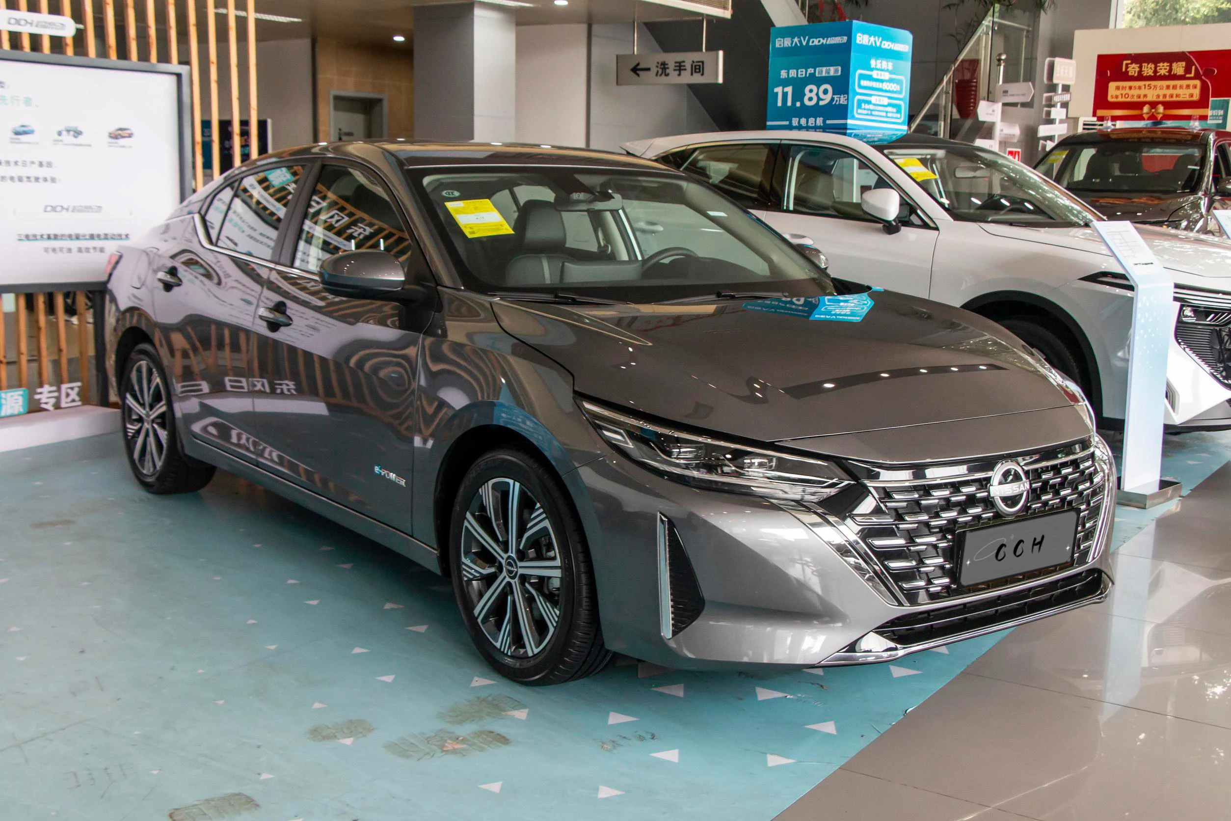 Deposit high match Nissan Bluebird Sylphy Electric SUV 5 Seats with Light Interior Left Steering New Energy Vehicle for Sale