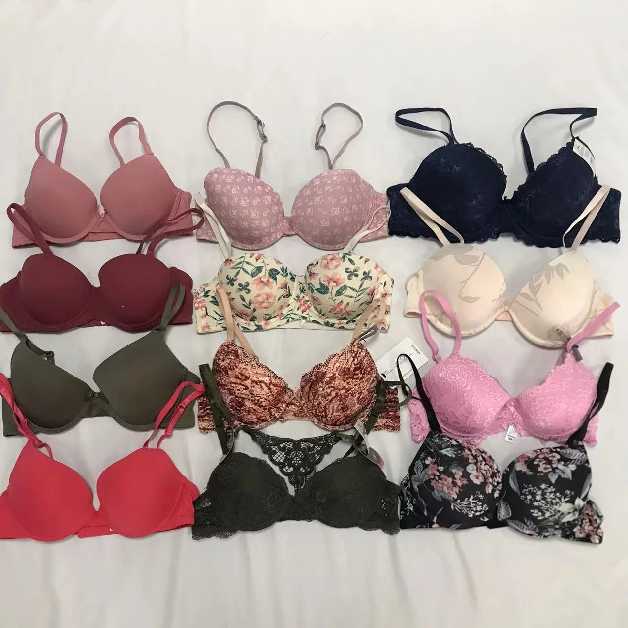 Mix Designs Mix Colors Assorted Size 32-42 Very Cheap Padded Wholesale Bras-P