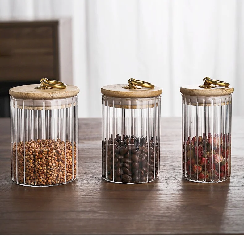 Wholesale Kitchen Borosilicate Glass Airtight Food Storage Container with Bamboo Wood Lid Round Clear Glass Jar Pantry Organizer