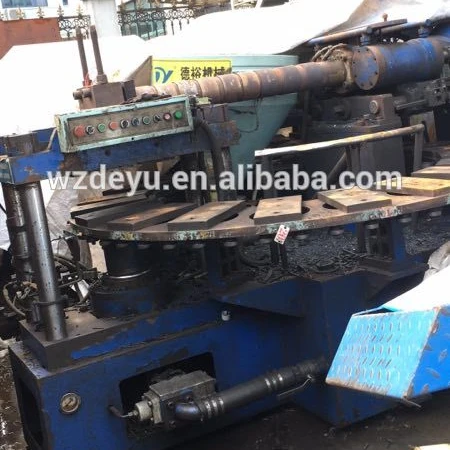 Бывшая в употреблении одноцветная машина для литья под давлением