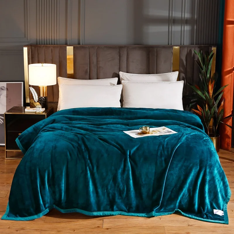 Оптовая продажа, дешевое мягкое плюшевое Фланелевое Флисовое одеяло из микрофибры королевского размера с логотипом на заказ для зимы