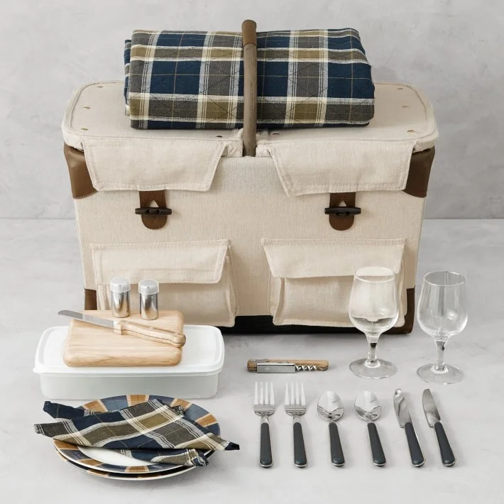Customized Canvas Picnic Basket Outdoor Wicker Picnic Sets With Linens Wine and Cheese Tools Tableware Glassware and Cutlery