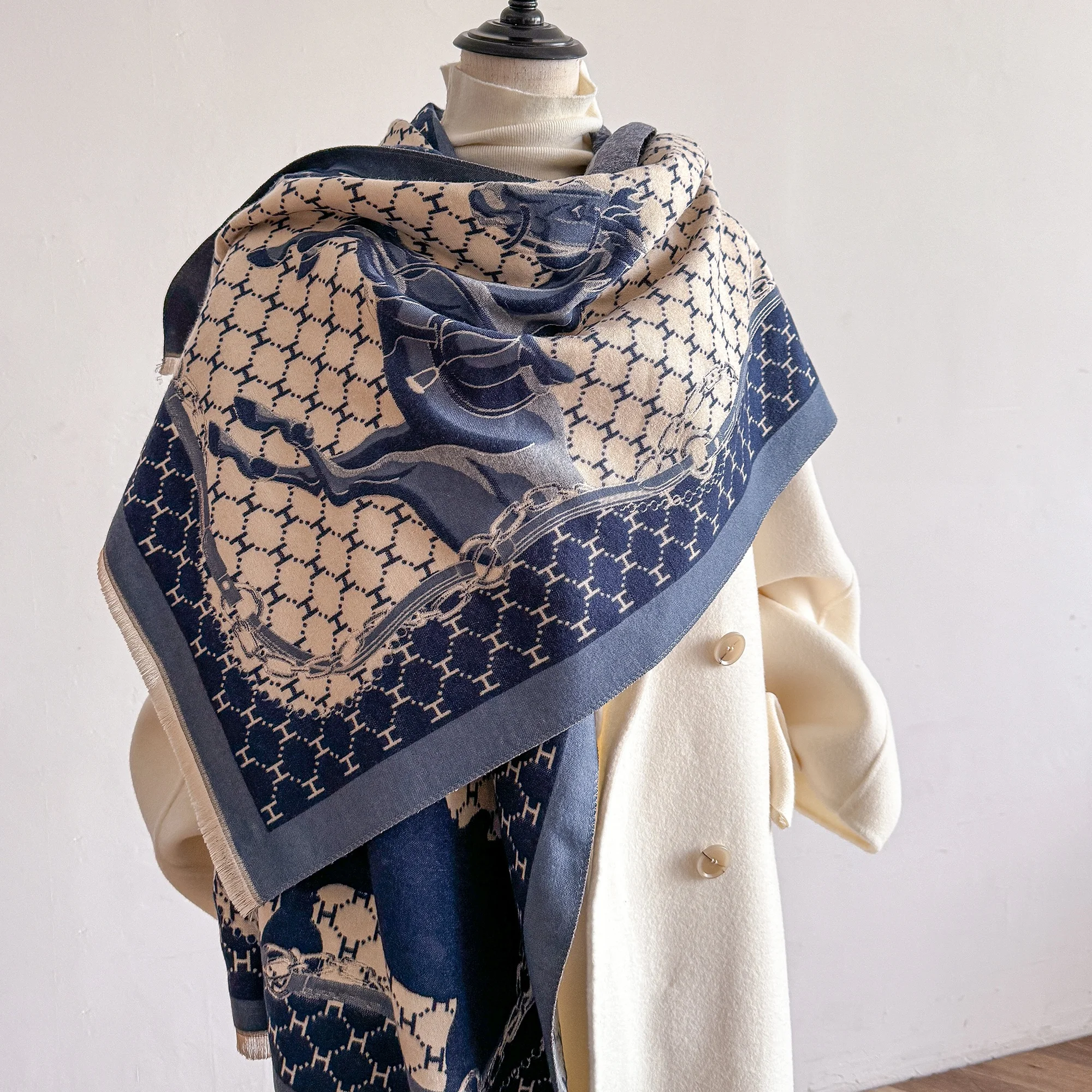 New Luxury H Letter Print Cashmere Scarves Wraps Winter Warm Pashmina Shawls Fashion Horse Pattern Double Sided Scarf For Women
