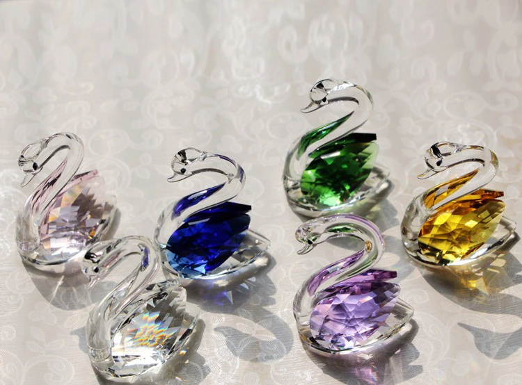 «Маленький лебедь» кристальная фигура свадебной MH-D0447