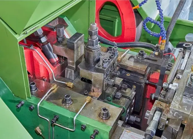 Multi-station hex head cold heading machine long screws making machinery