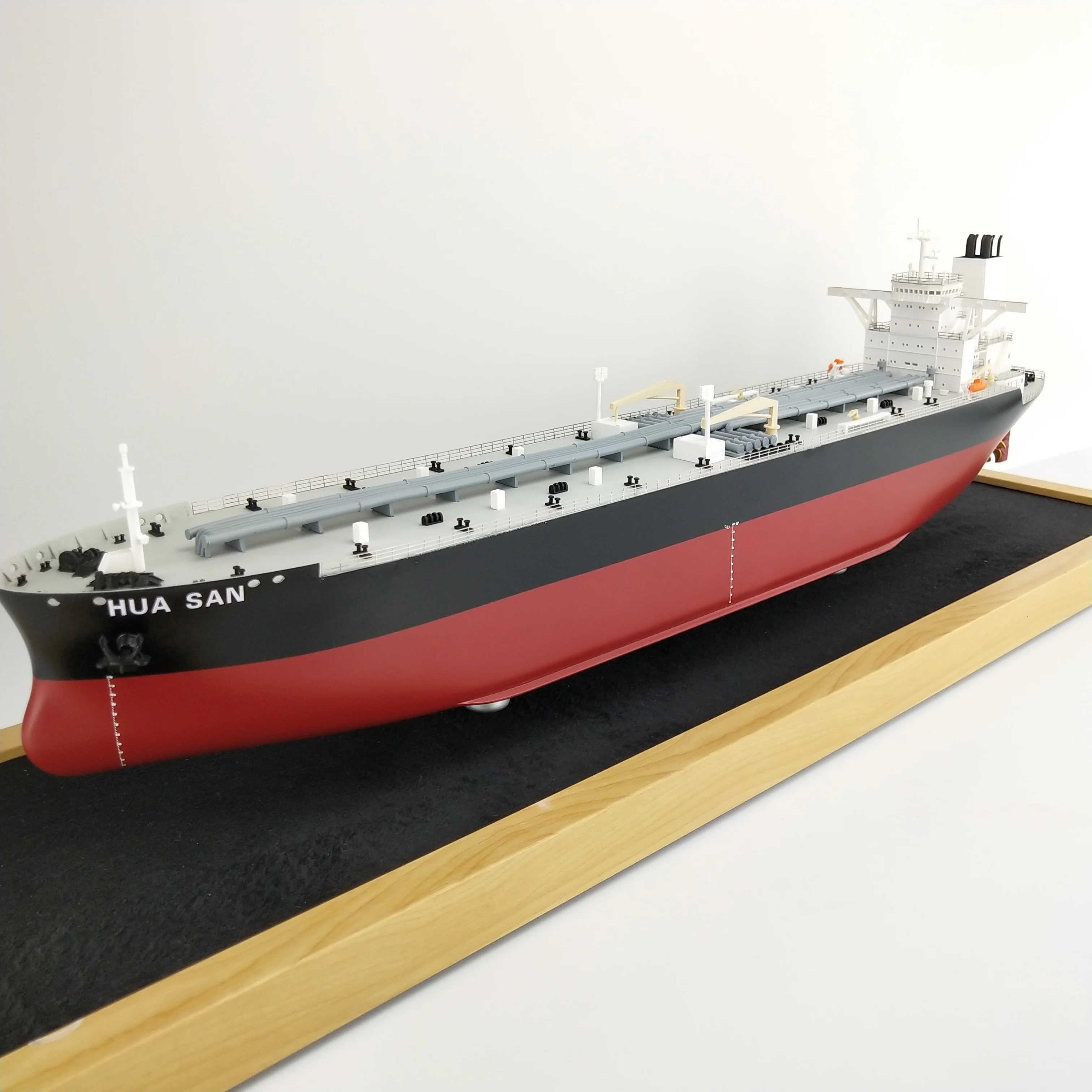 O.A.S Manufacturer High Quality Ship Model Business Gifts Cargo Boat Models  Custom 65cm HUA SAN OIL/ GAS TANKERS
