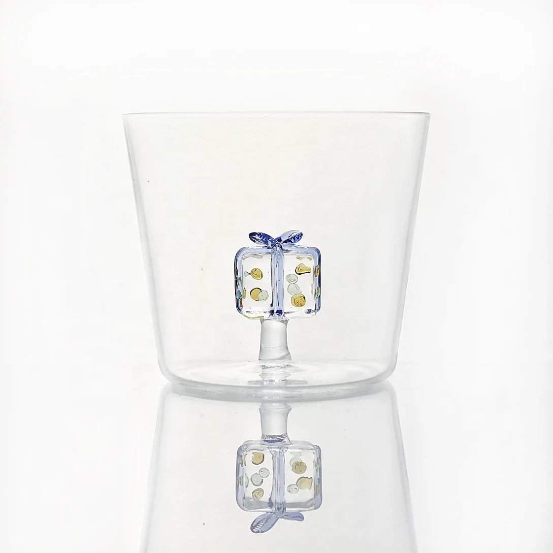 Custom 3D patterned wine glasses