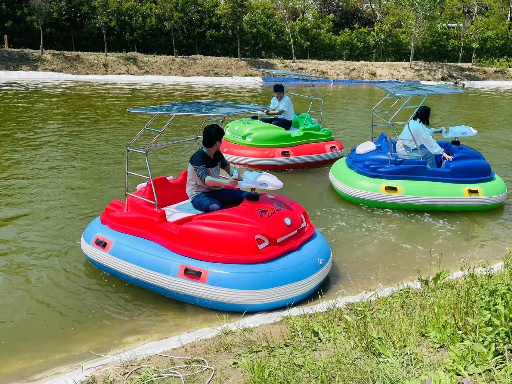 Water Park Equipment funny Car Shape Electric Bumper Car Boat For Sale