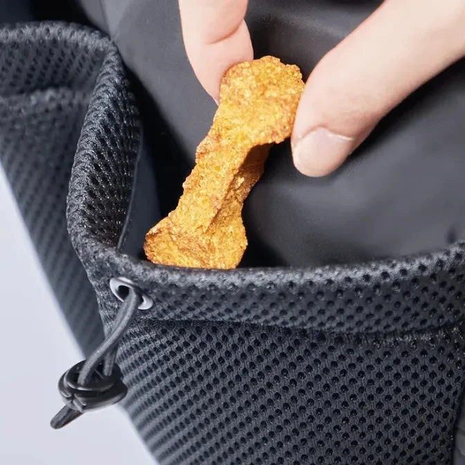 Custom New Design Crossbody Bay Dog Walking Bag Puffy Dog Treat Pouch Dog Treat Food Bag With Shoulder Strap