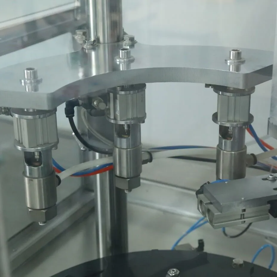 High Capacity Household Cleaning Spray Aerosol Spraying Automatic Filling Line with Capper Filler