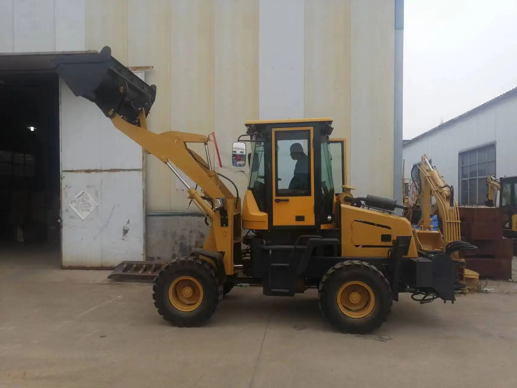 Full Hydraulic Mini Wheel Loader 920 Multi-Functional Articulated Mini Loader