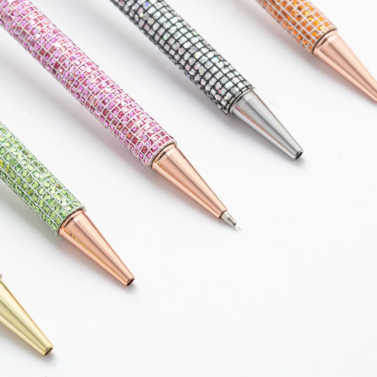 Popular Weeding Gift Metal Pen Whole Sequin Bing Body Promotion Top Big Crystal Diamond Ballpoint Pen