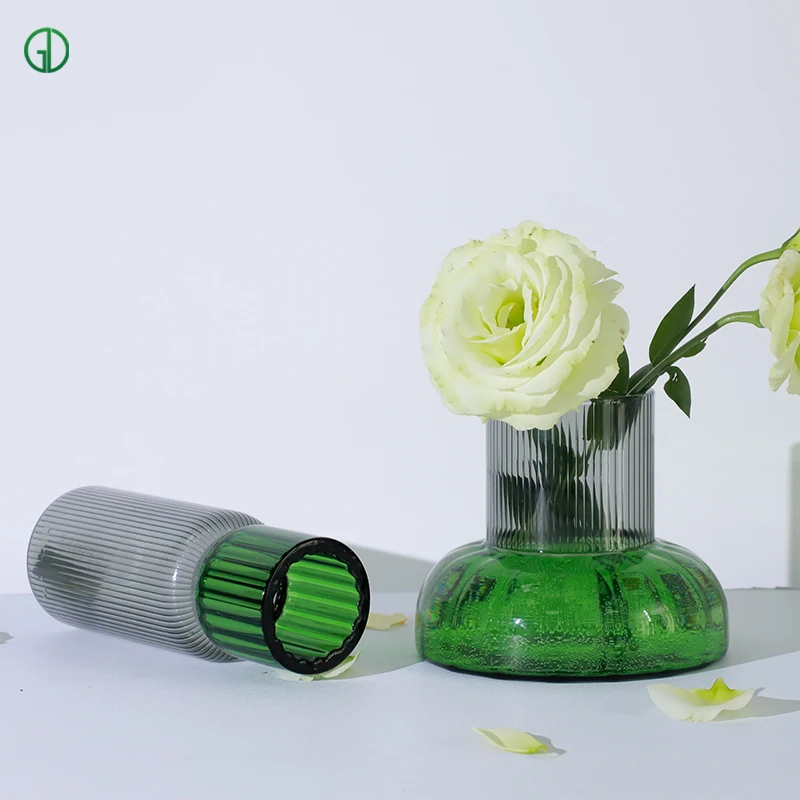 Custom New Nordic Home Style Borosilicate Glass Green Vertical Stripe Cylinder Glass Vase Glass Flower Vase for Home Decor