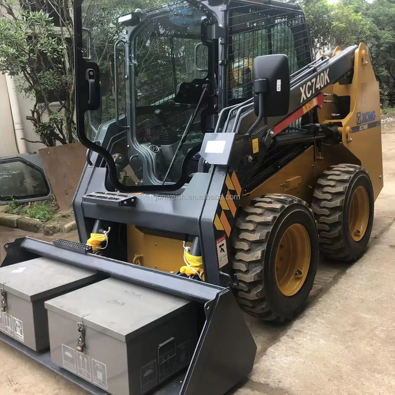 XCMG manufacturer XC740K XC760K brand new small skid steer loader with snow plow attachment price for sale