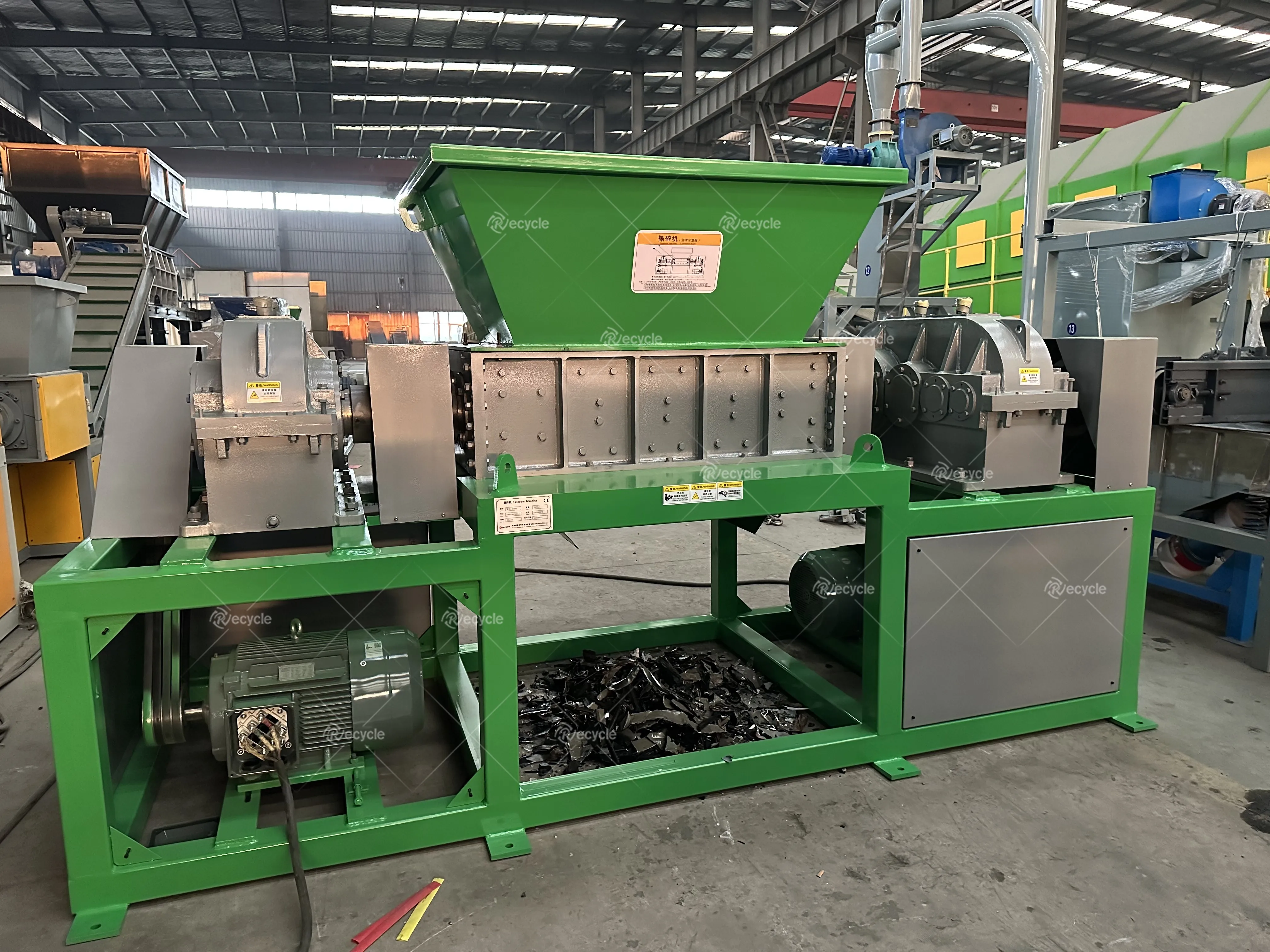 High Efficiency 2 Shaft Plastic Recycling Machinery Tires Scrap Tyre Metal Shredder Machine