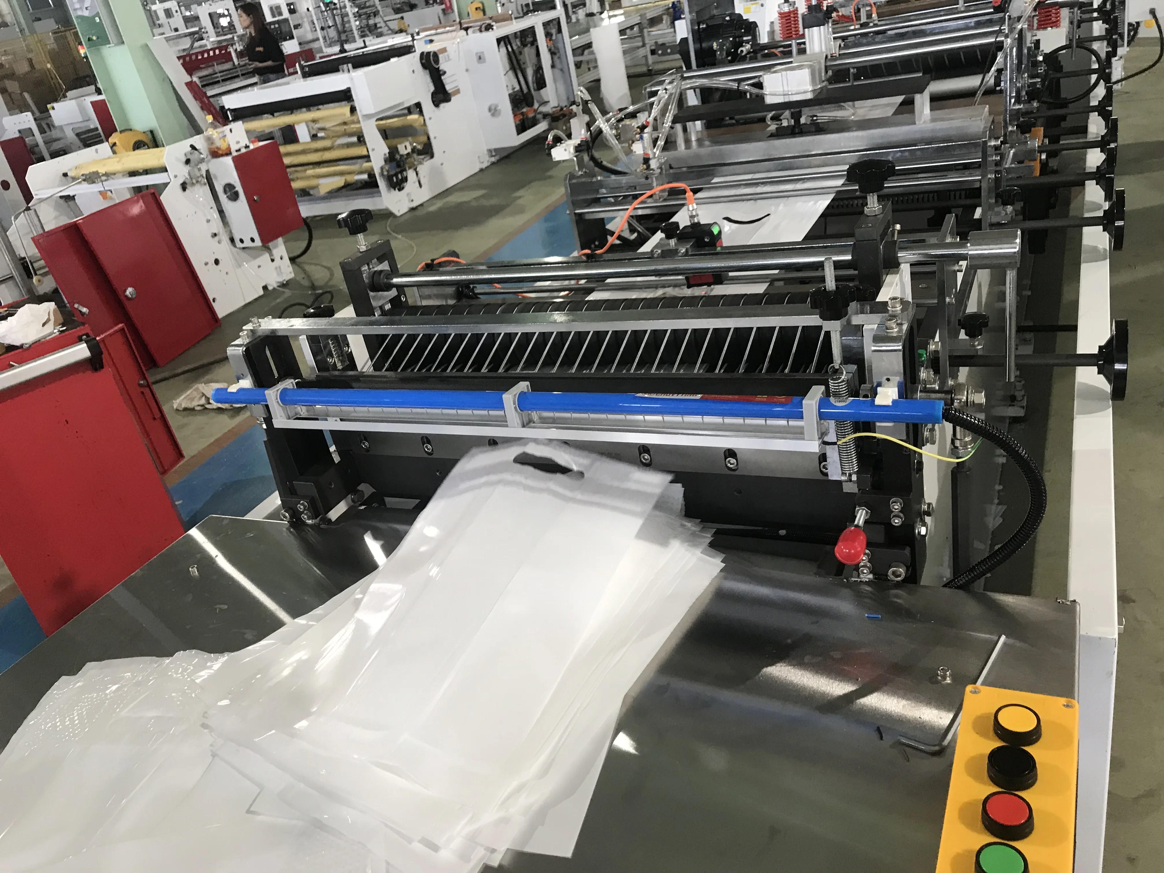 CW-600DIP New arrival bottom seal outer pack tissue handle bag making machine