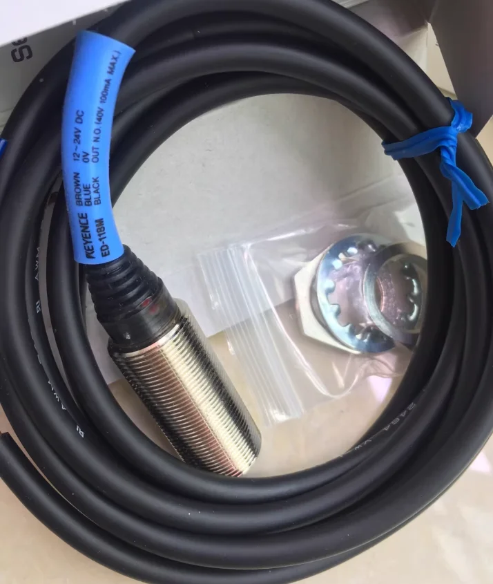 KEYENCE brand new original sensor EM-010P