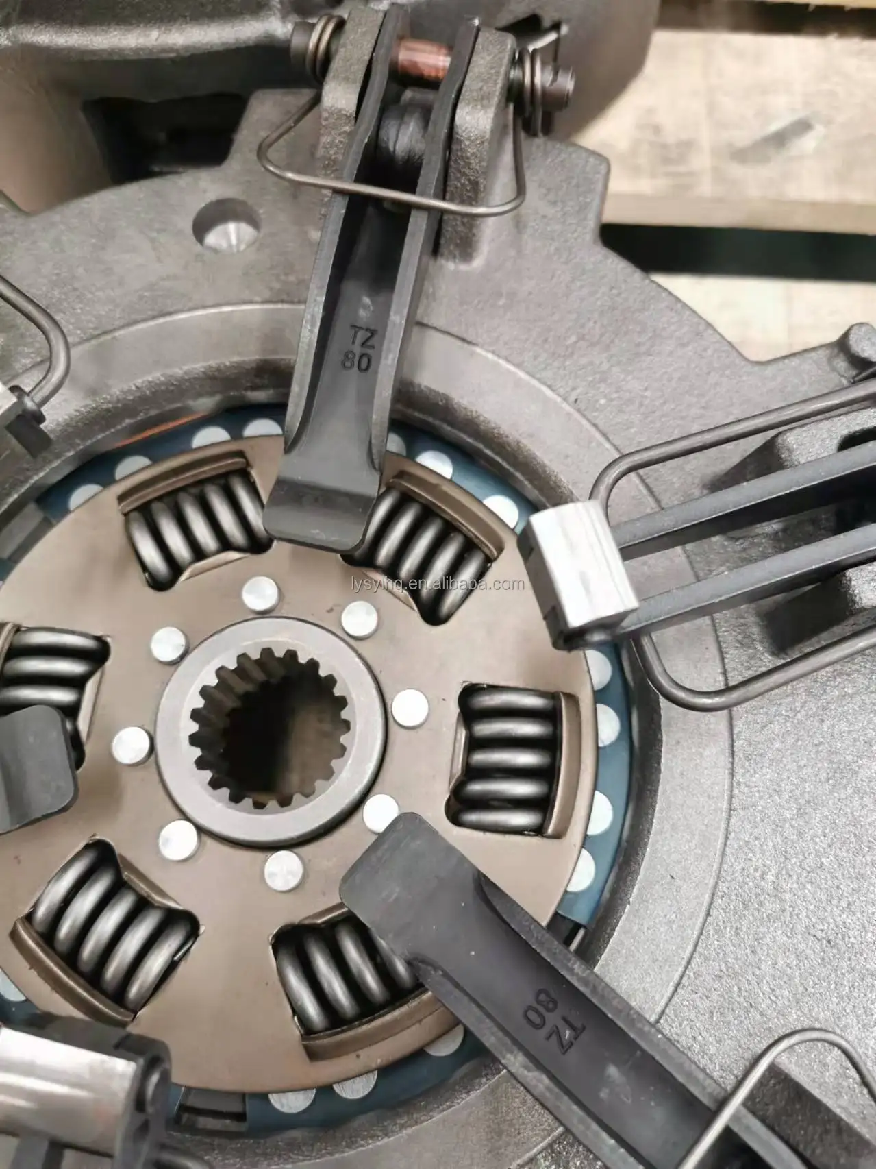 agriculture machinery parts tractor use clutch luk RE211277 RE227648 RE177574 replace deere