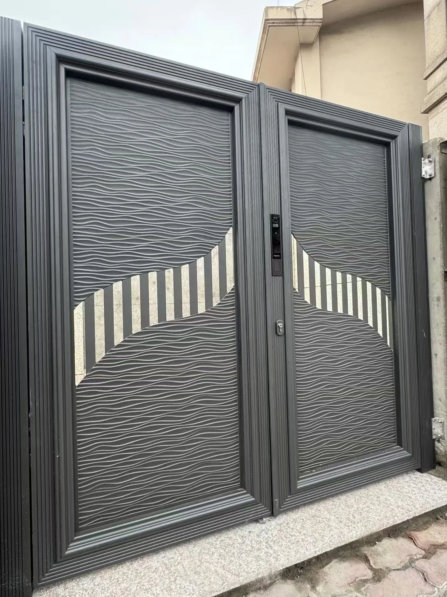 Grand Solem 3D Model Metal Security Fence Chinese Courtyard Style Wood Steel Panels Gardens Farms Sports Pressure Trellis Gates