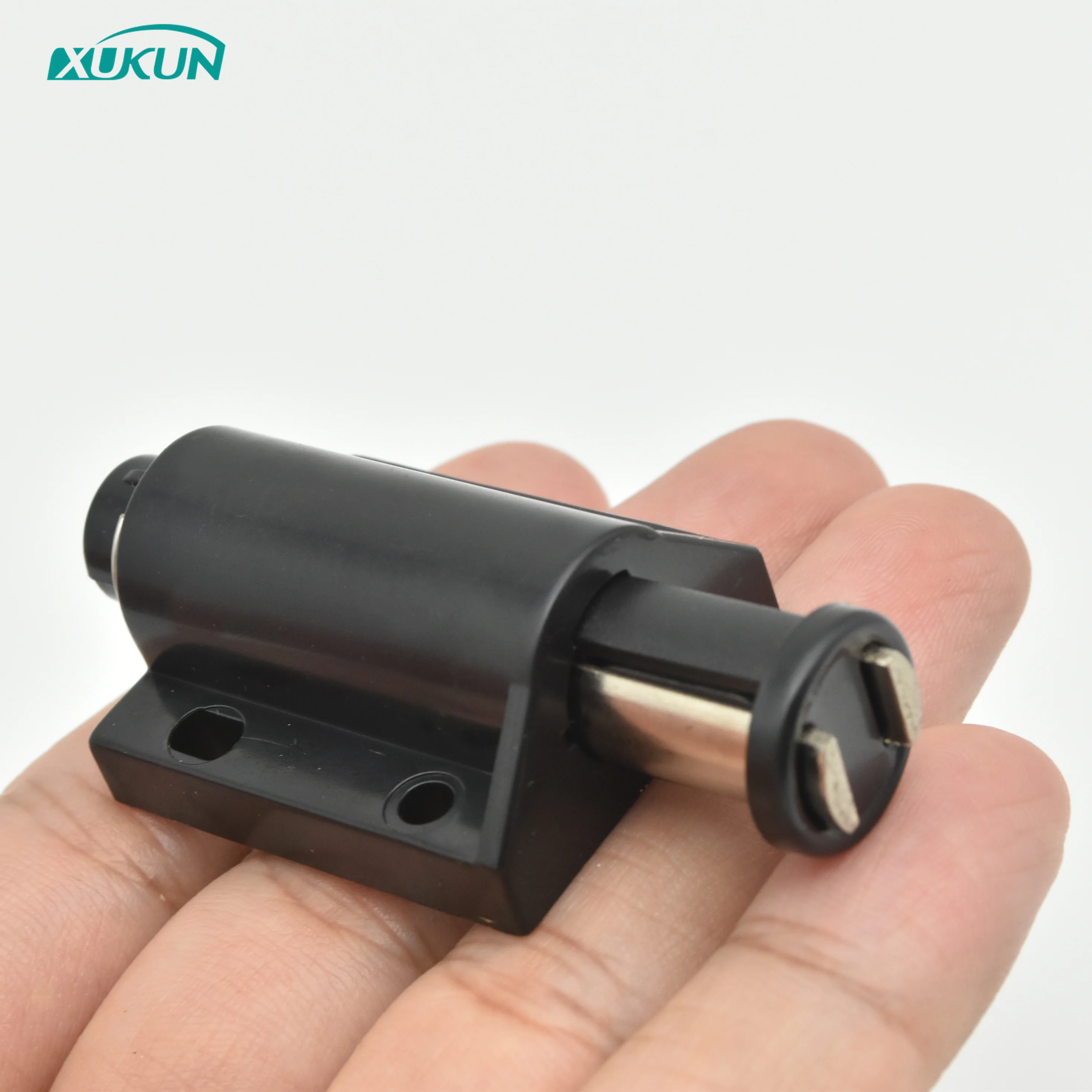 XK814-2 Plastic black door catch rebound magnetic red door catch magnet catcher