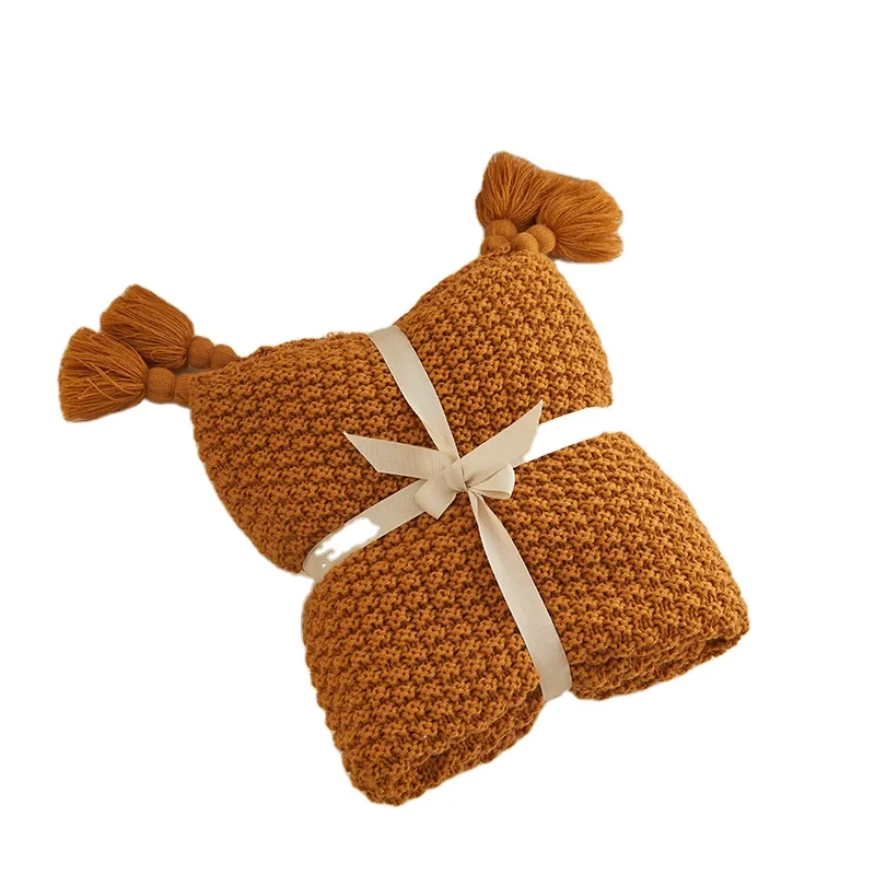 Custom 100% Acrylic 70x100cm Solid Color Yellow fringed Knitted blanket Nap Blanket