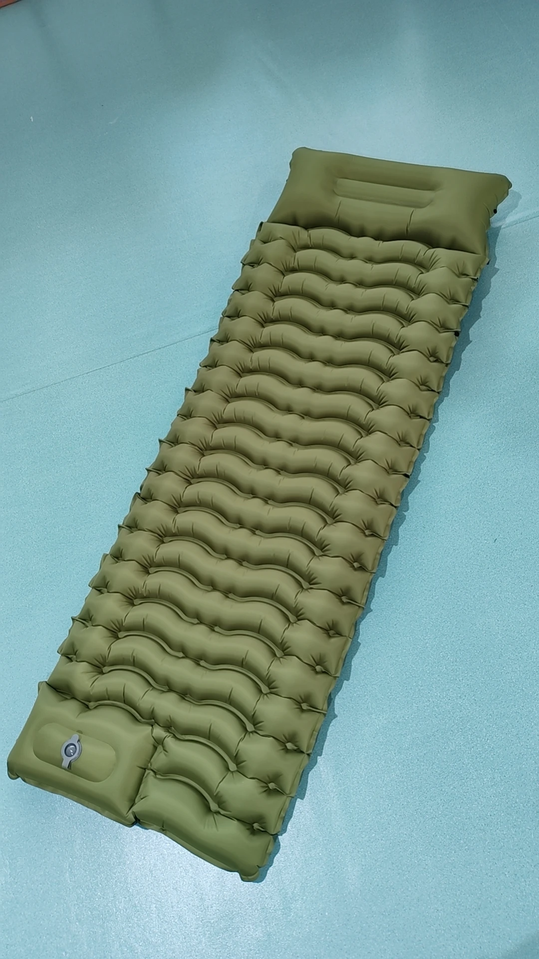 Camping Sleeping Pad, Ultralight Camping Mat with Pillow Built-in Foot Pump Inflatable Sleeping Pads Compact for Camping