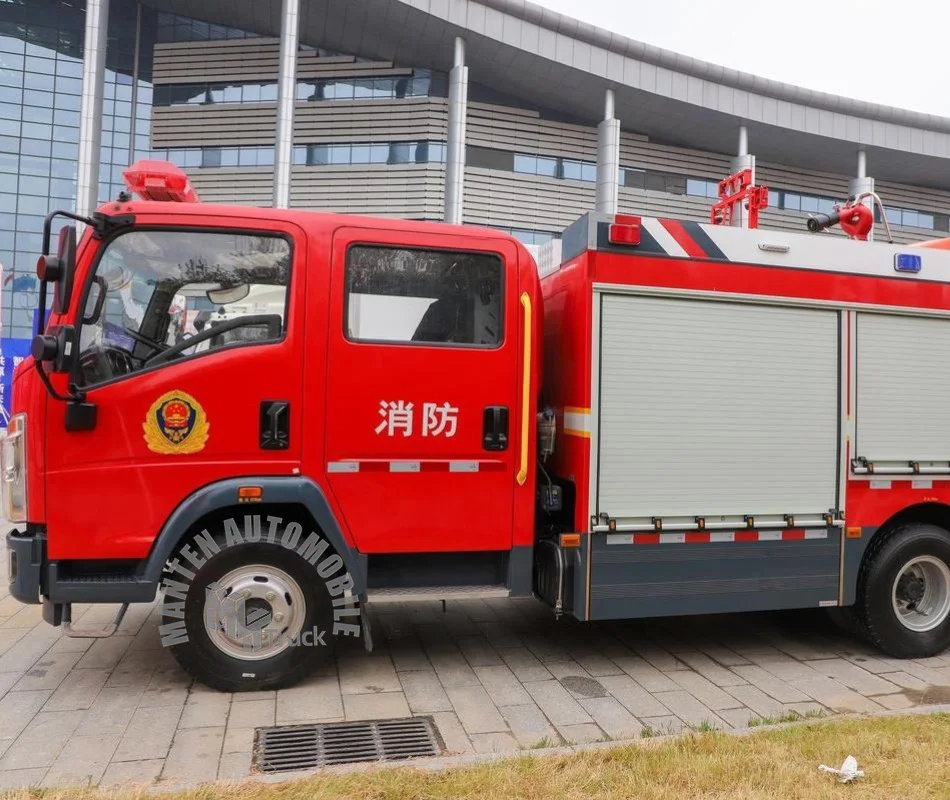Многофункциональная пожарная машина SINOTRUK HOWO 4x2