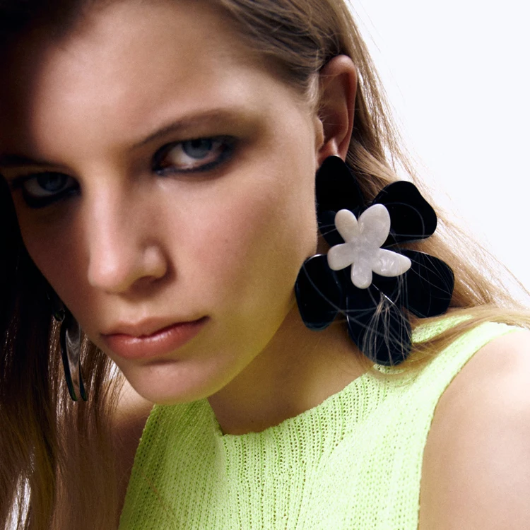 Exaggerated holiday style acetate plate petal earrings personality fashion color acrylic large flower earrings female