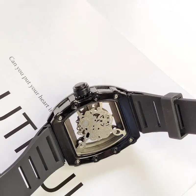 Luxury man new Silicone watch for male personality cool trend high quality male quartz wristwatches