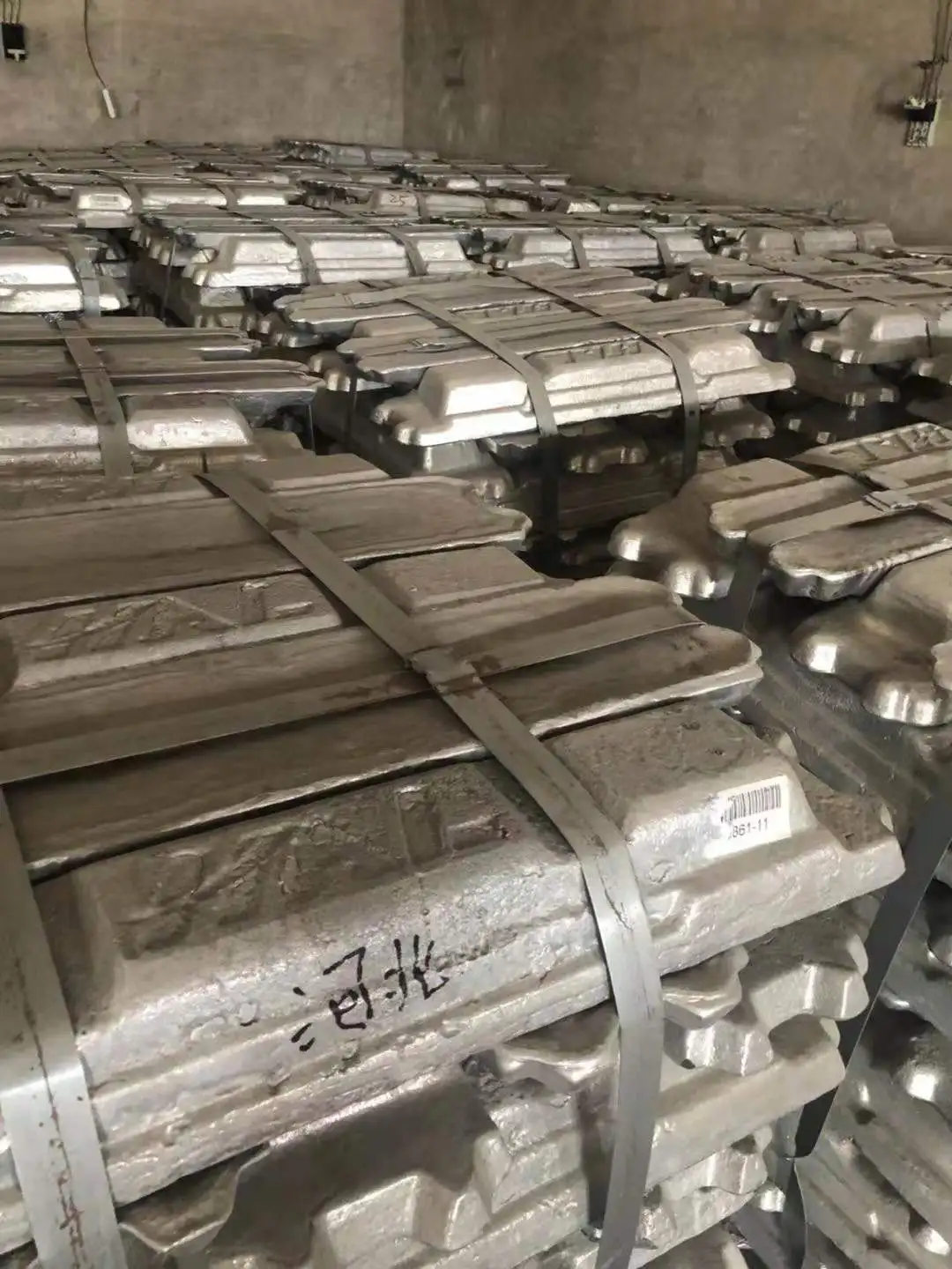 Factory Direct Supply Cheap Price High Purity Aluminium Aluminum Ingot For Sale