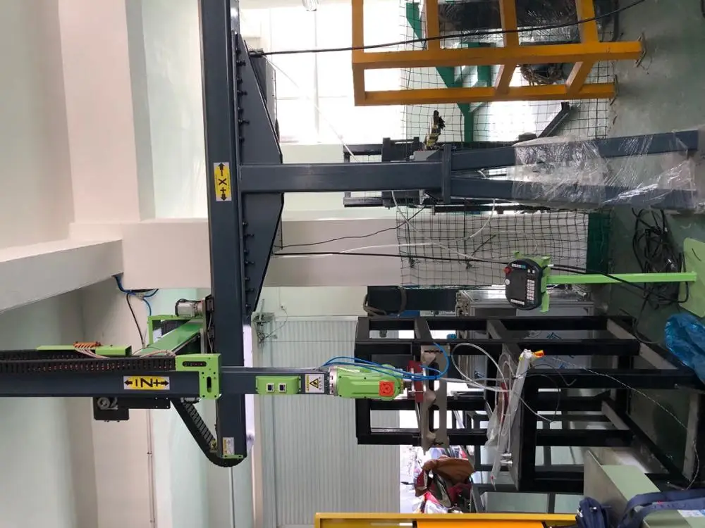 
automatic plastic injection 