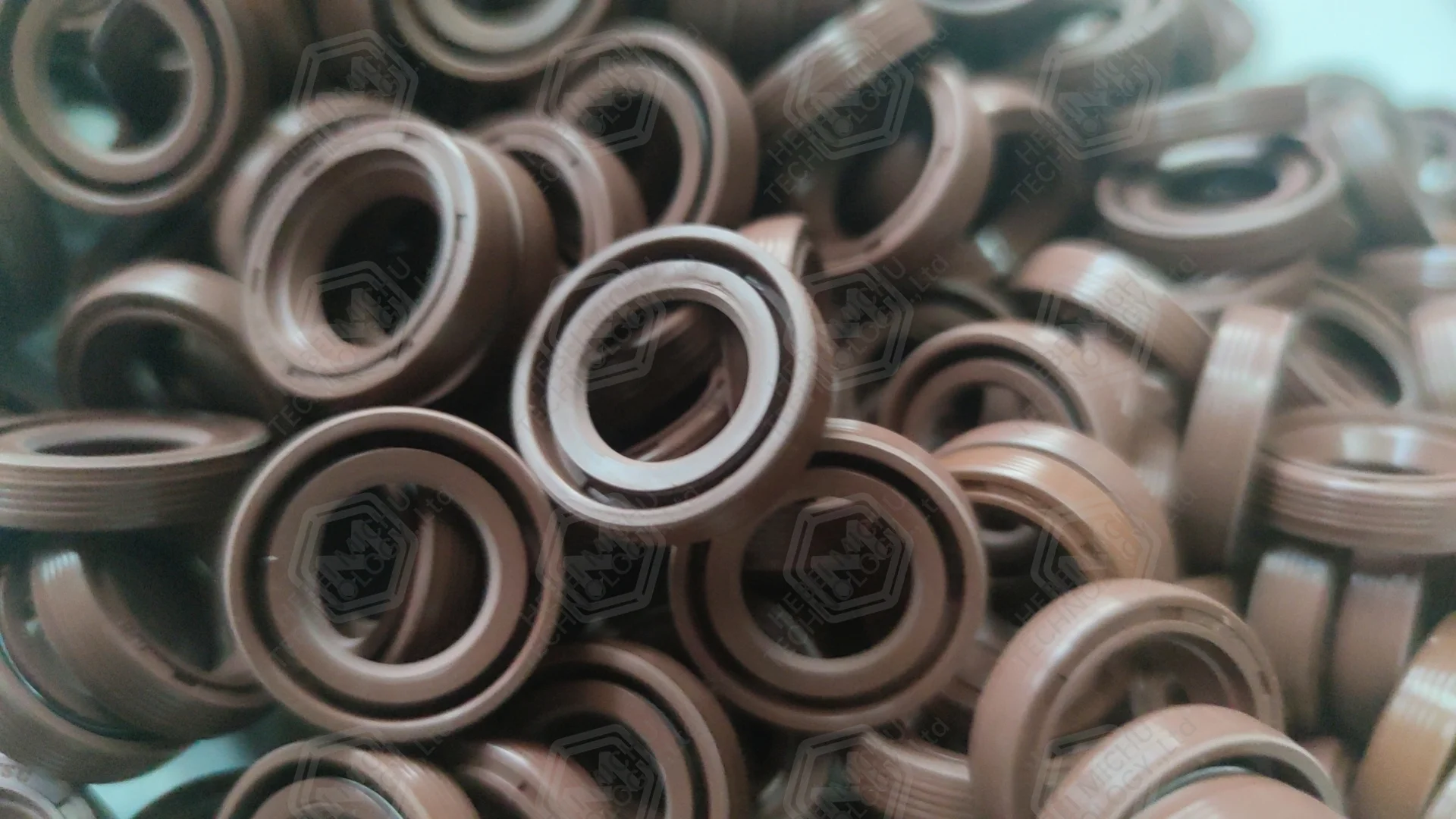 Factory NBR FKM Material Custom Black Brown SA/SB/SA/TC/TB/TG Shaft Seal 17.46*28.58*6.3 Rubber Oil Seal