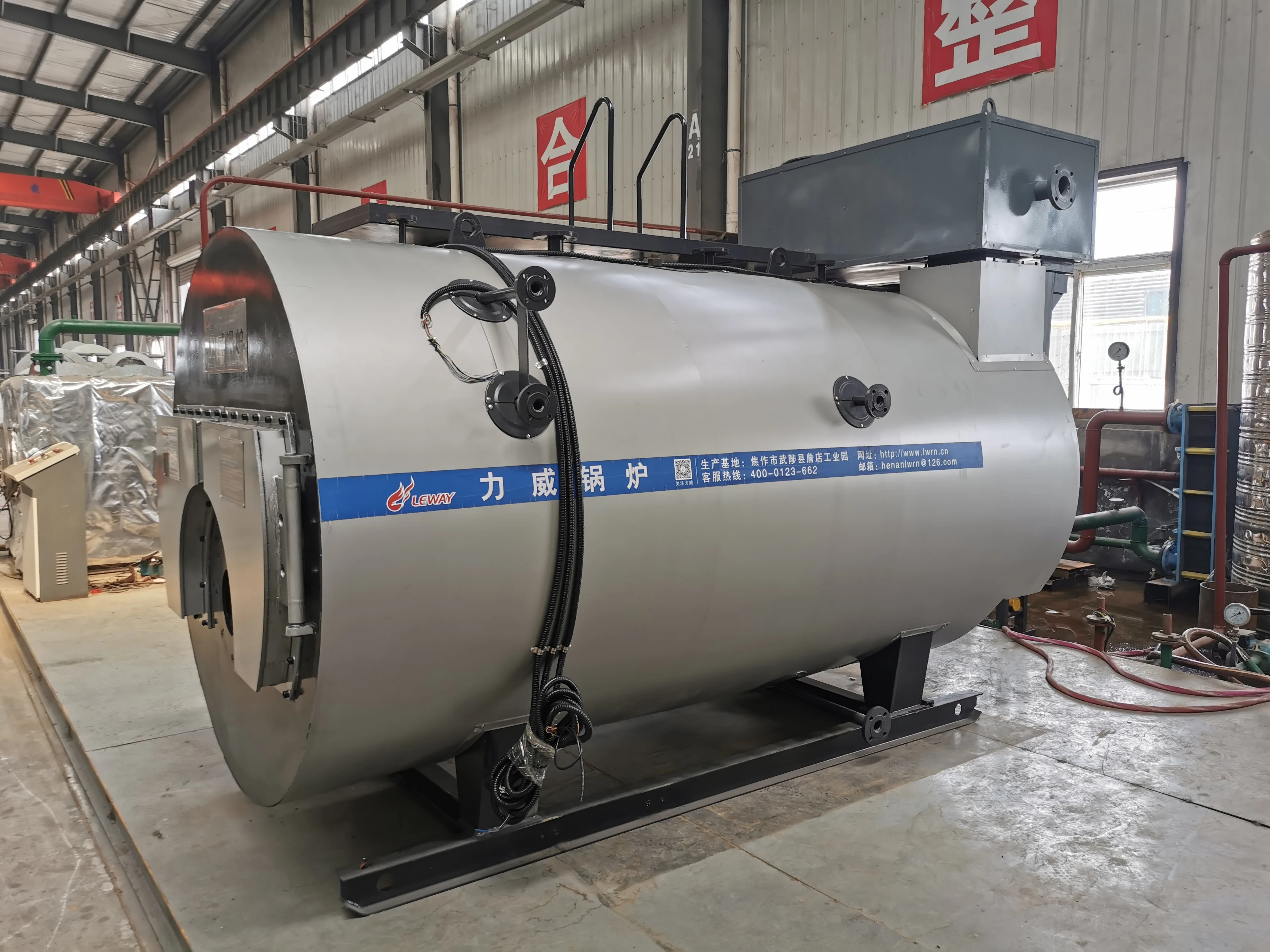 
Low Pressure intelligent control 3000KG Gas Heating Boiler With Fire Tube And Price 