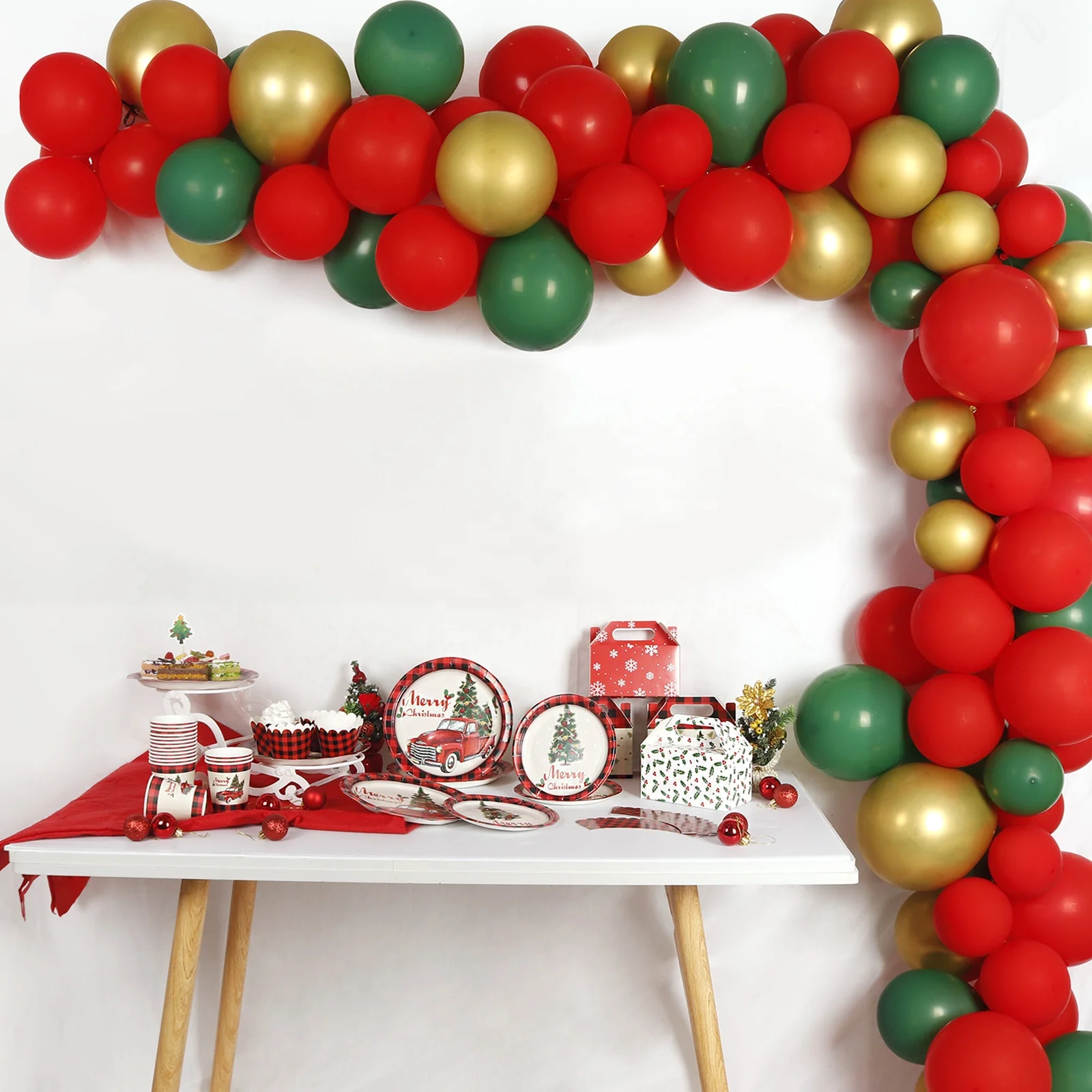 PAFU 12*15 MERRY CHRISTMAS Banner & Red and Green Christmas Balloon Chain Christmas Party supplies