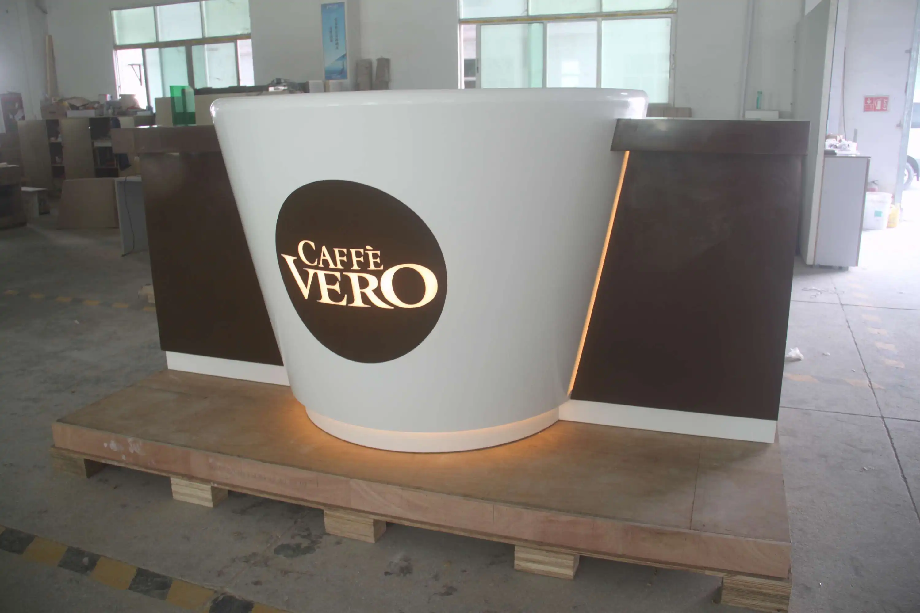 Commercial use customized coffee bar counter shop reception counter special-shaped counter for cafe restaurant