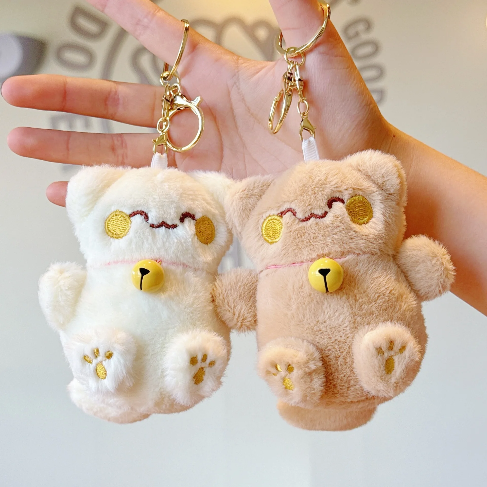 Cute Lucky Cat Plush Doll Keychai Kawaii Stuffed animal toys Plush Doll Bell Bag Pendant Keychains Cat Keyring For Claw Machine